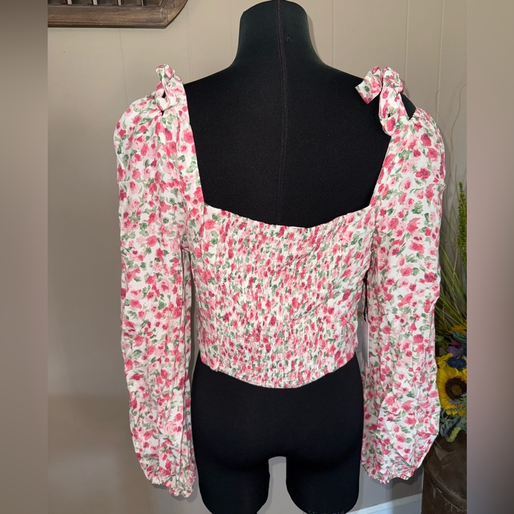 Floral Sweetheart Crop Top with Puff Sleeves - Pink - Picture 14 of 16